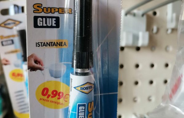 Super Glue – Bostik